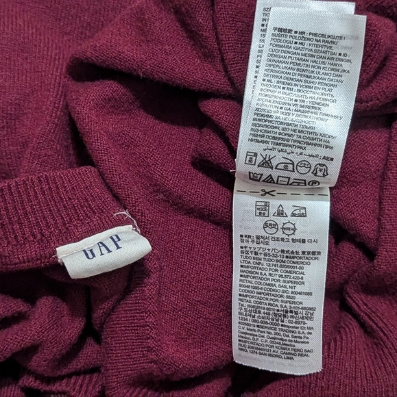 Gap Women's Medium Garnet Red Lightweight Wool Long Sleeve Pull Over Sweater - Picture 8 of 10